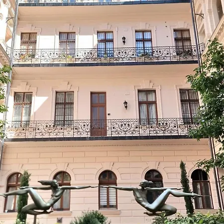 アパート Andrassy Prestige ブダペスト