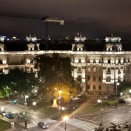 Andrassy Prestige * ブダペスト